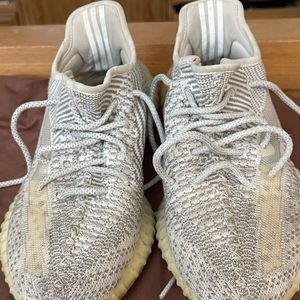 Yezzys Boost Moonrocks size 8